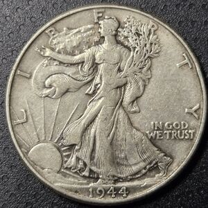 1944 Walking Liberty Silver Half Dollar – 90% Silver 50 cent piece 🗽
